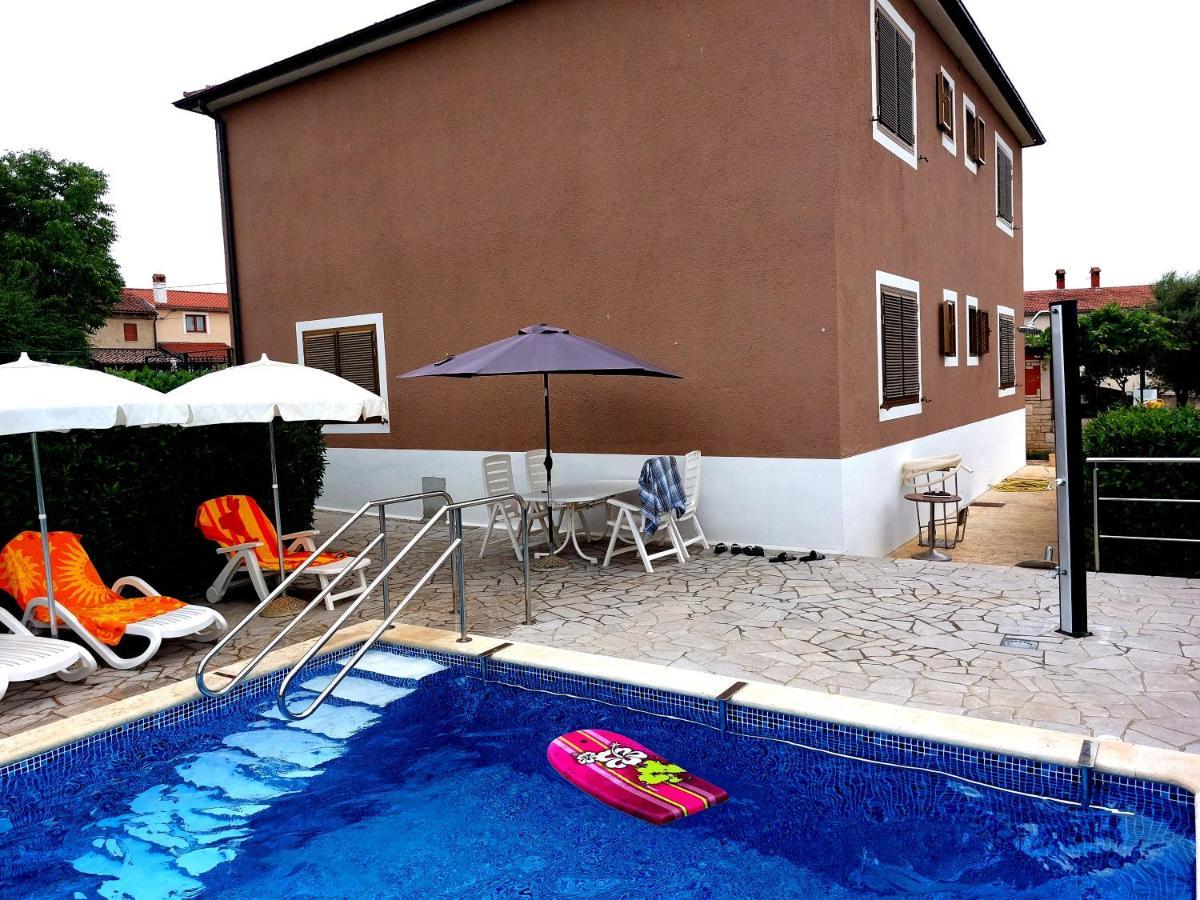 Apartments Baksa Kanfanar Exterior foto